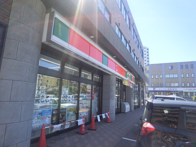 Convenience store. Thanks Nishimachikita store up (convenience store) 79m