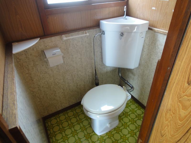 Toilet