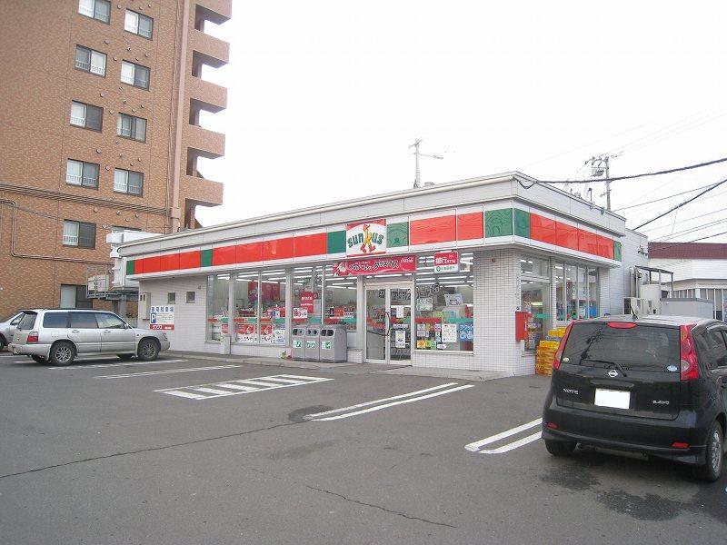 Convenience store. 500m to Sunkus (convenience store)