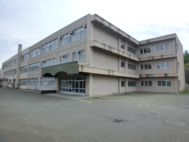 Primary school. 814m to Sapporo Municipal Fukui field elementary school (elementary school)