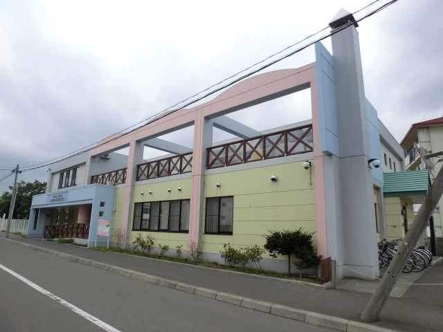 kindergarten ・ Nursery. Hassamu dandelion nursery school (kindergarten ・ 564m to the nursery)