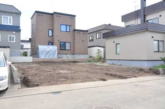 Local land photo. Shaping land of the population between the land 10.9m. The building is scheduled to be dismantled vacant lot.