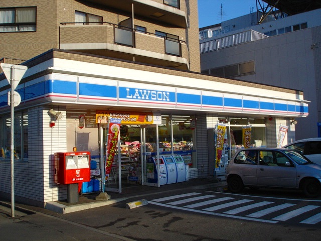 Convenience store. Lawson Sapporo Nijuyonken Article 4 West store up (convenience store) 270m