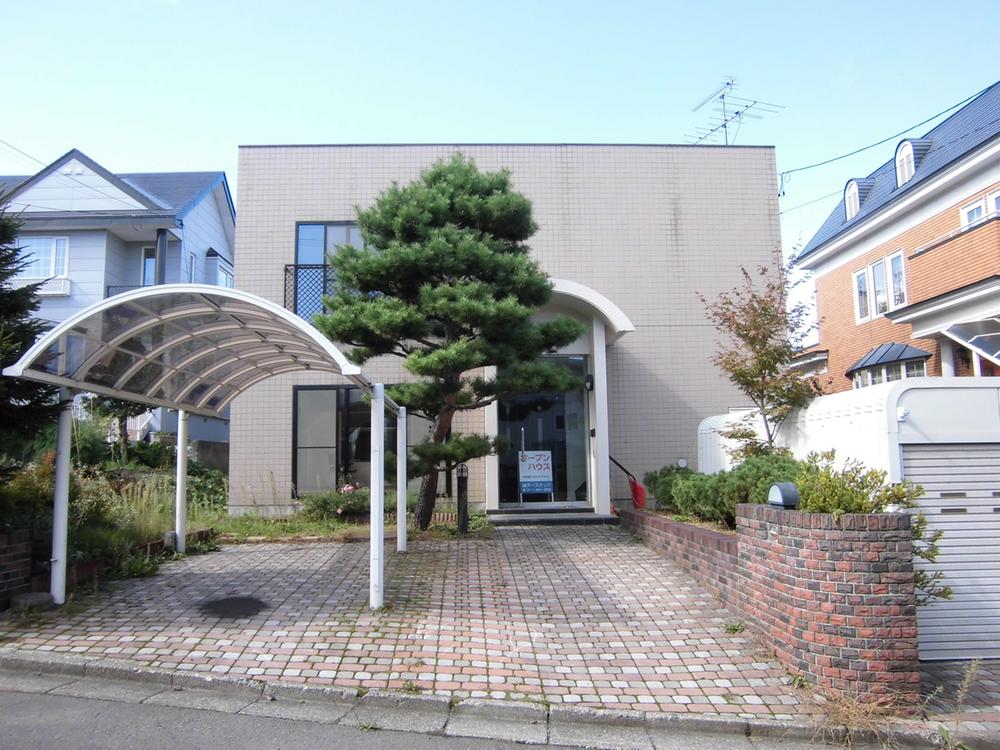 Local appearance photo