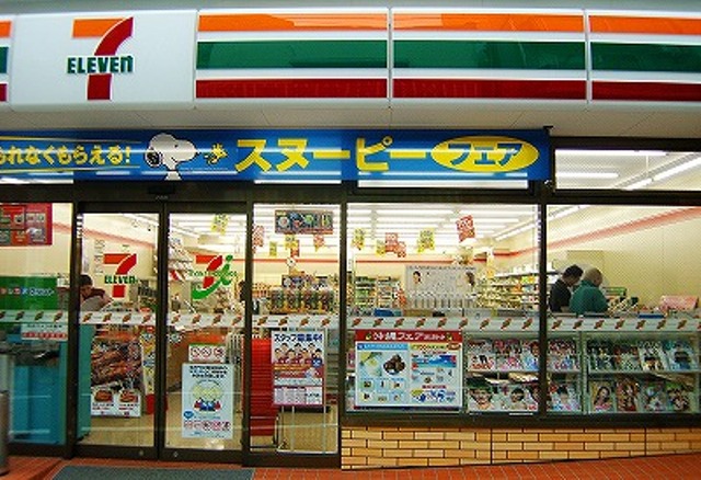 Convenience store. Seven-Eleven Sapporo Nijuyonken Article 2 store up (convenience store) 470m