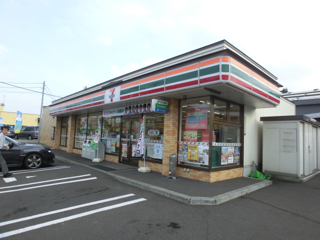 Convenience store. Seven-Eleven, Nishi-ku, Sapporo Miyanosawa Article 2 store (convenience store) to 400m