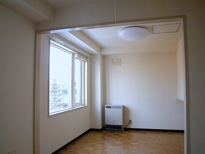 Living and room.  ☆ You can move in the initial cost 30,000 yen! It is already interior renovation ☆ 