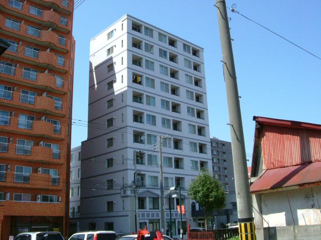 Building appearance. Popular high-rise apartment