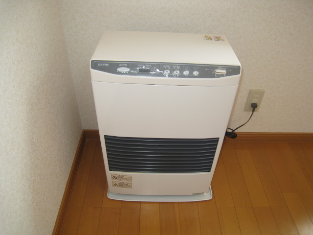 Other Equipment. Is an economical kerosene FF equipped ☆ 
