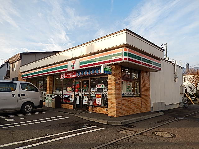 Convenience store. Seven-Eleven Kitago 3 Article 12 chome 393m up (convenience store)