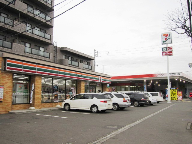Convenience store. 500m to Seven-Eleven Kikusuimoto the town store (convenience store)