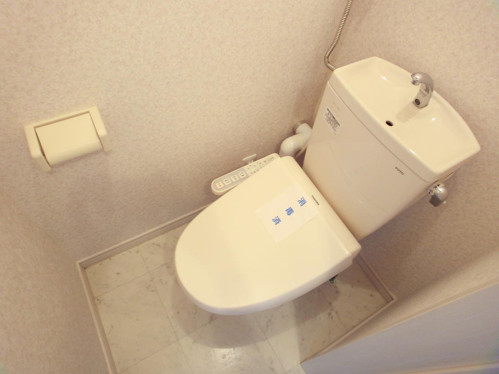 Toilet. Same building ・ Photo of another in Room
