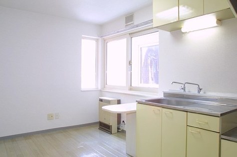 Living and room.  ☆ 8-minute subway station walk! You can move within initial cost 60,000 yen