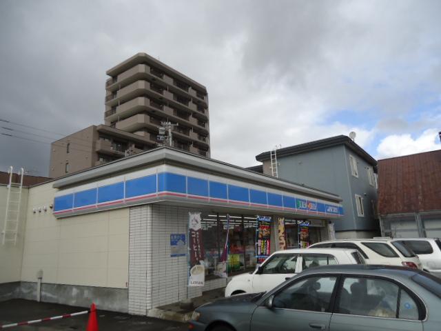 Convenience store. 80m until Lawson Sapporo Hongodori thirteen-chome