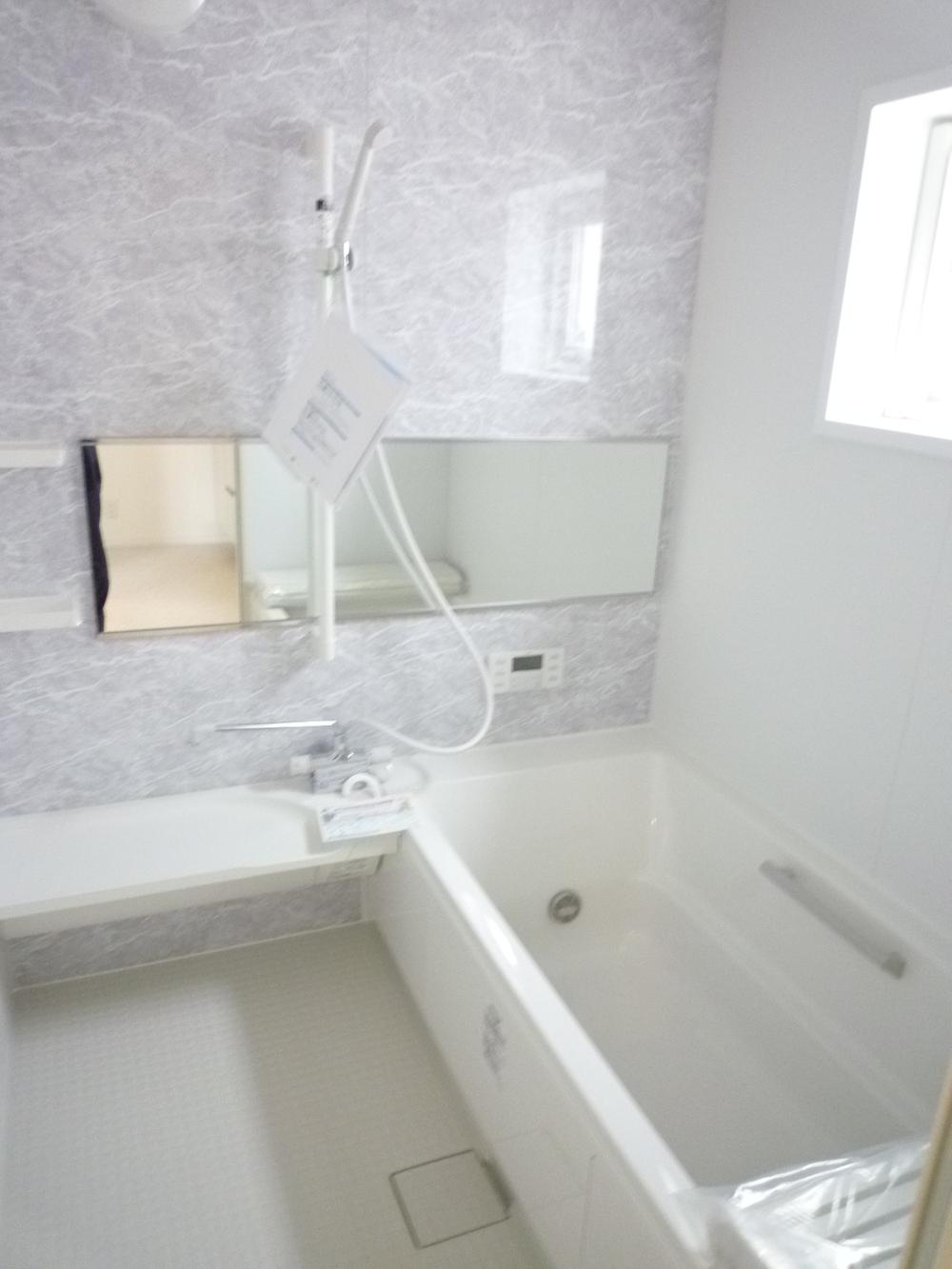 Bathroom. 1 square meters bathroom with reheating function