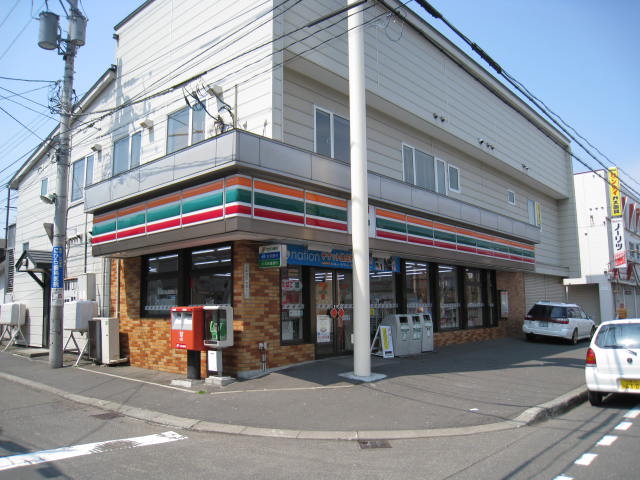 Convenience store. Seven-Eleven Sapporo Hongo store up (convenience store) 152m