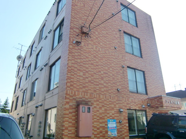 Building appearance.  ☆ Good location of a 3-minute walk from the subway station! Commute ・ It is a convenient property to go to school ☆ 