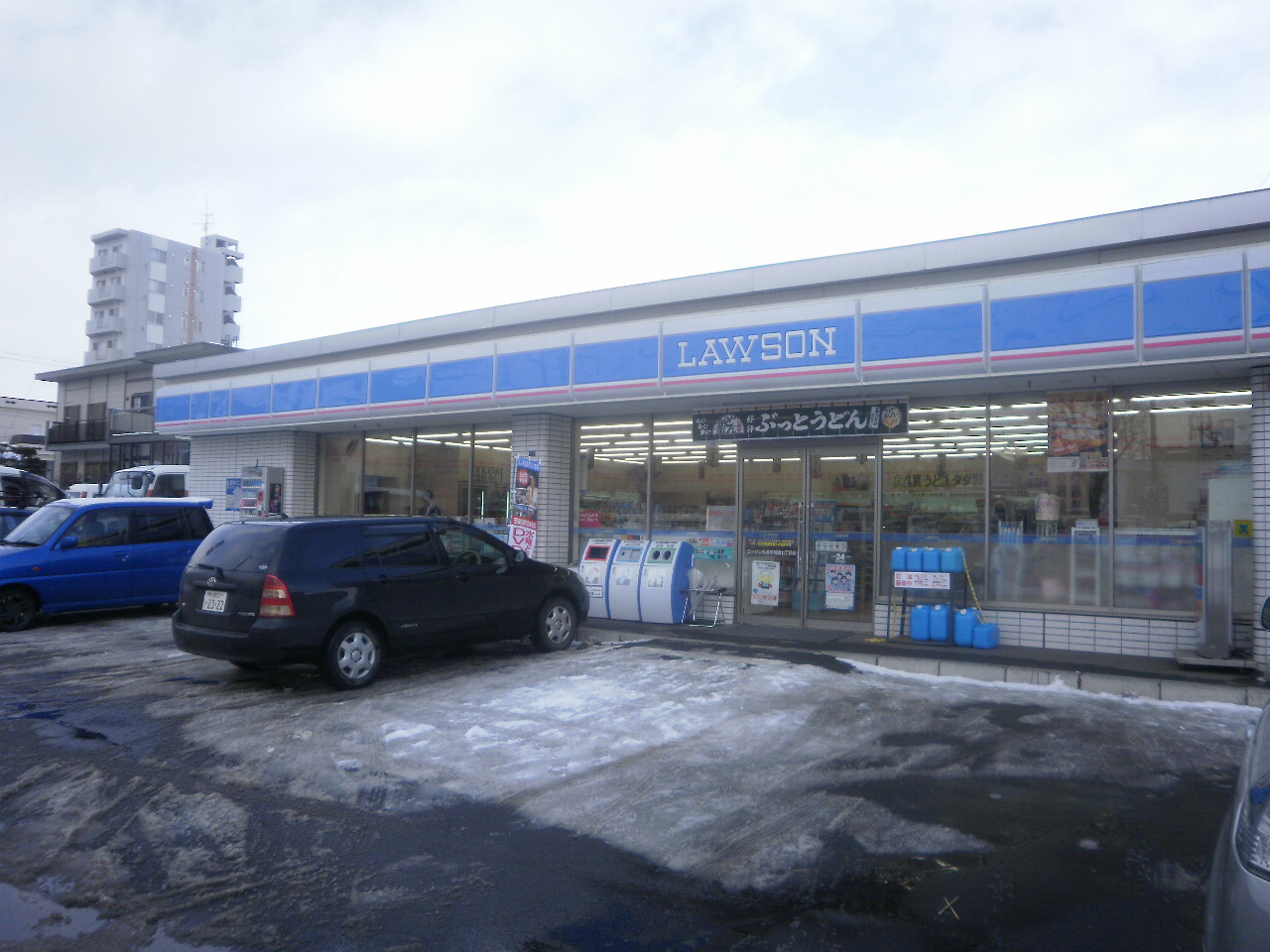 Convenience store. Lawson Sapporo Heiwadori 7-chome (convenience store) to 200m