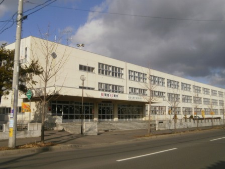 Primary school. 987m to Sapporo Tatsukita Shiraishi elementary school (elementary school)
