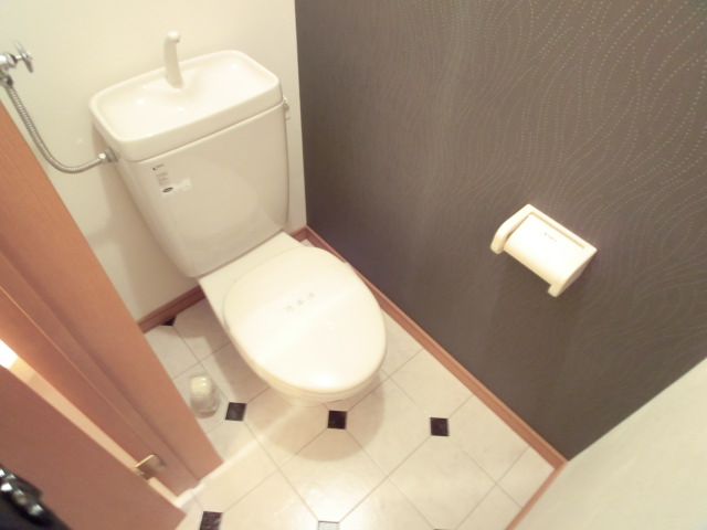 Toilet. Same building ・ Photo of another in Room