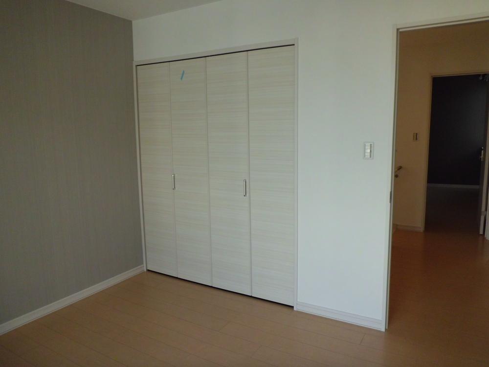 Non-living room. Indoor (11 May 2013) Shooting