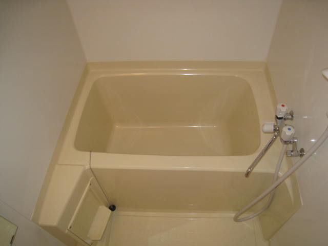 Bath. Pre-cleaning! ! 
