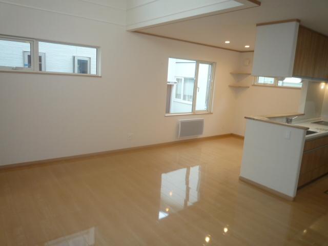 Living. Indoor (08 May 2013) Shooting