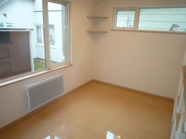 Other local. Indoor (08 May 2013) Shooting