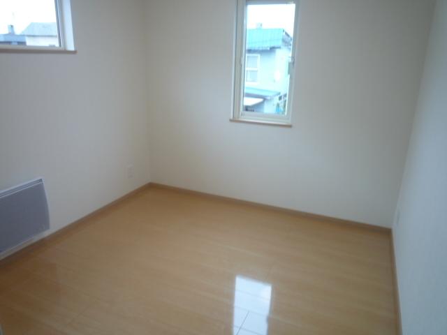 Non-living room. Indoor (08 May 2013) Shooting