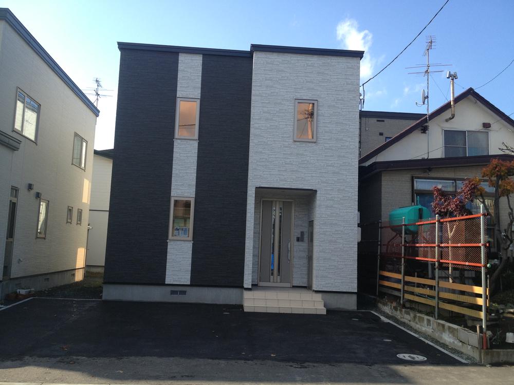 Local appearance photo. Indoor (08 May 2013) Shooting