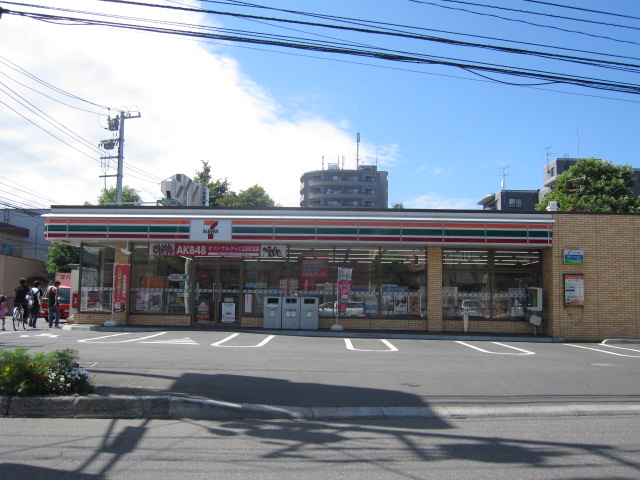 Convenience store. Seven-Eleven Higashisapporo Article 5 store up (convenience store) 59m