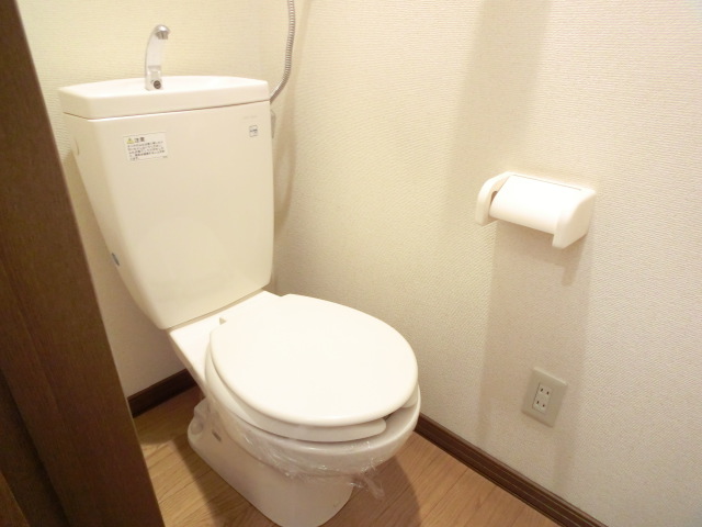 Toilet. Same building ・ Photo of another in Room