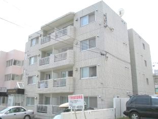 Building appearance. Initial cost 100,000 yen can move in the following! Convenience store 3-minute walk! 