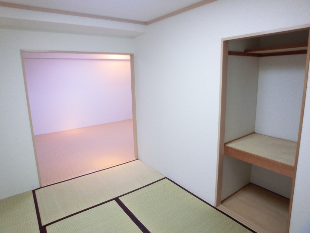 Other room space. There is also Japanese-style room