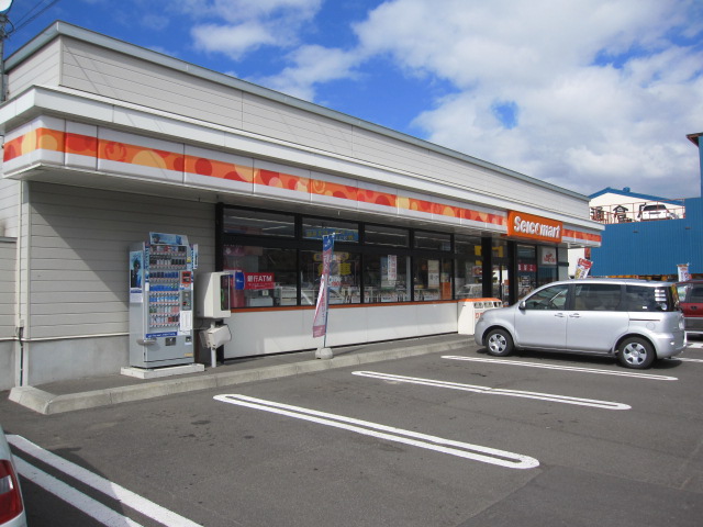 Convenience store. Seicomart Kikusuikami cho Article 4 store up to (convenience store) 352m