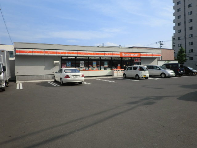 Convenience store. Seicomart Kikusui Article 8 store up (convenience store) 212m