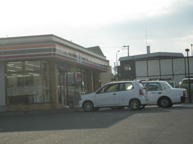 Convenience store. Seven-Eleven Sapporo Heiwadori 14-chome up (convenience store) 509m