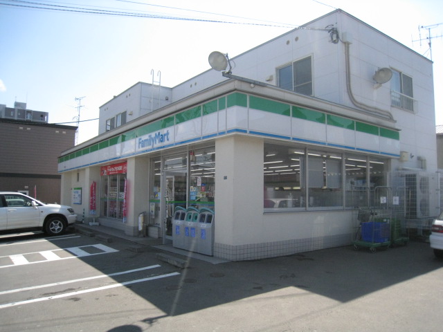 Convenience store. FamilyMart northeast through store up (convenience store) 335m