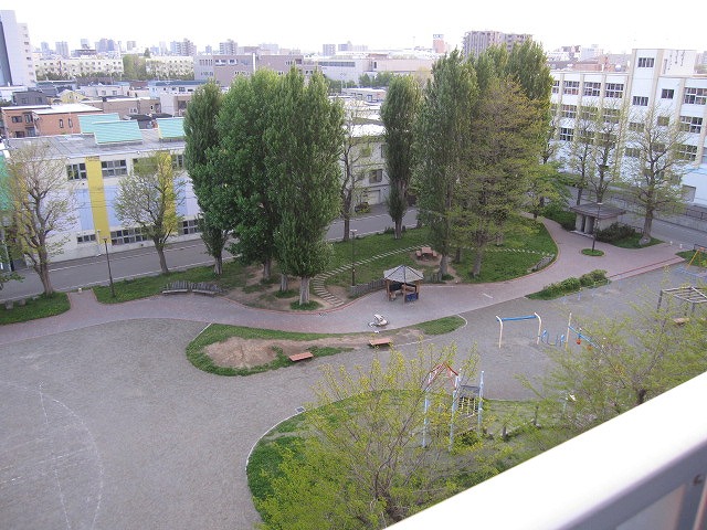 park. Hongodori 133m to green space (park)