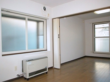 Living and room.  ☆ Shandore ・ balcony ・ It has been enhanced with a kerosene stove ☆ 