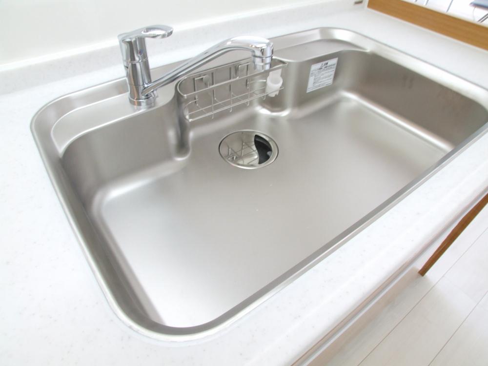 Other Equipment. Sink of wide design Easy also clean in Sukimaresu
