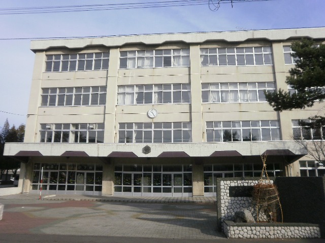 Junior high school. 1198m to Sapporo Municipal Kashiwaoka junior high school (junior high school)