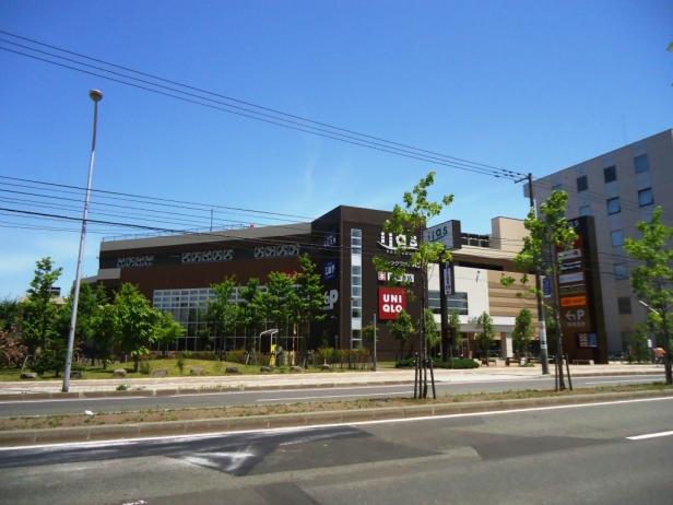 Shopping centre. Iasu 200m to Sapporo