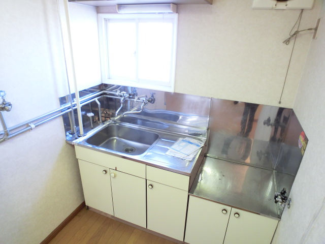 Kitchen. Clean kitchen