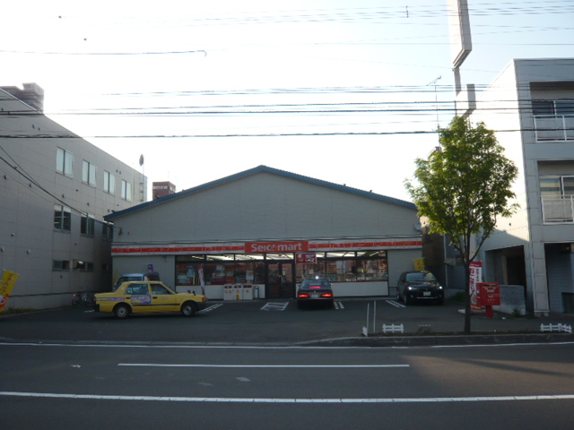 Convenience store. Seicomart Higashisapporo Article 2 store (convenience store) to 447m