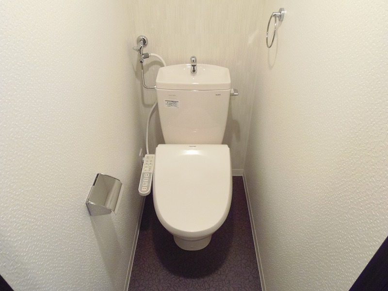 Toilet.  ☆ Washlet equipped ☆ 