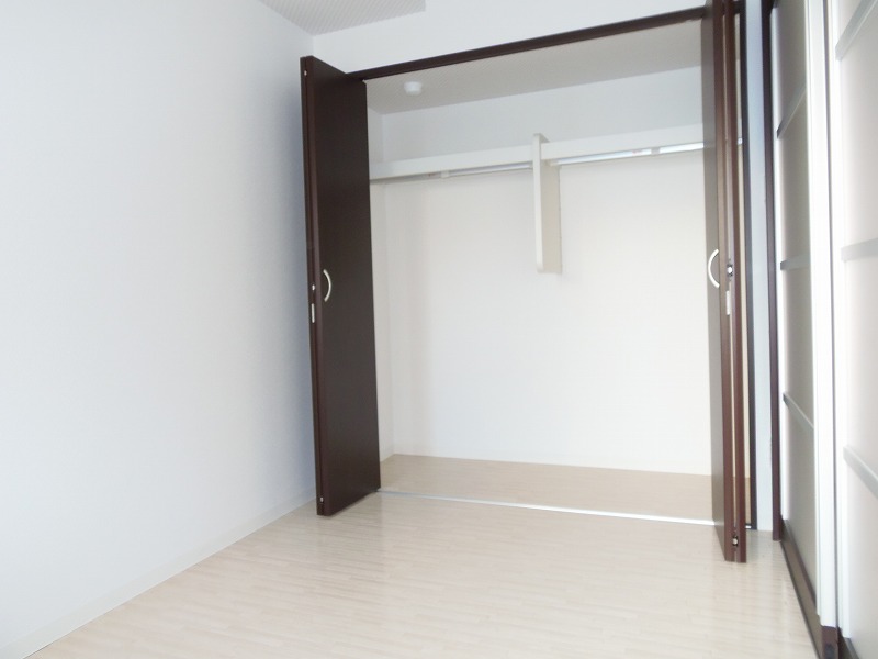 Other room space.  ☆ It is a large storage ☆ 