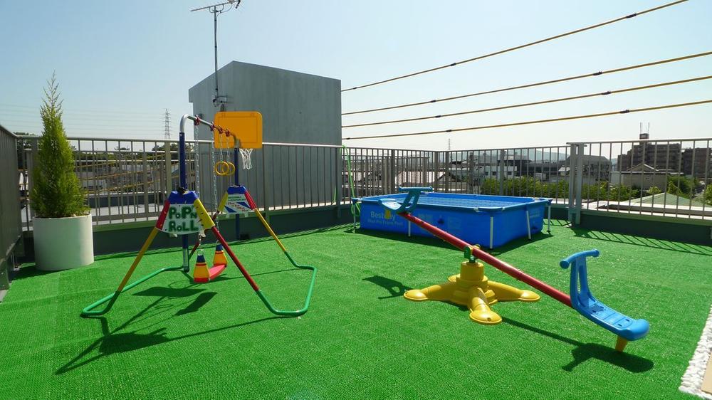 Same specifications photos (appearance). <Rooftop utilization method>