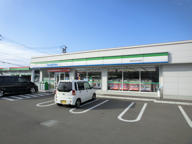 Convenience store. FamilyMart Higashisapporo Article 6 store up (convenience store) 280m