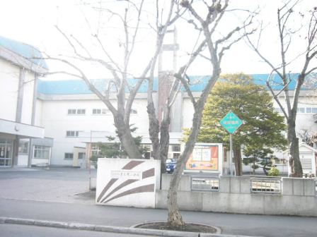 Primary school. 244m to Sapporo Municipal Higashisapporo elementary school (elementary school)